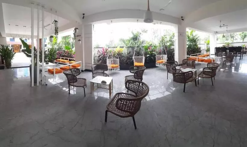 ホテル Embassy Suites