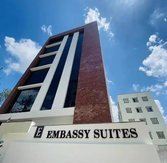 ホテル Embassy Suites