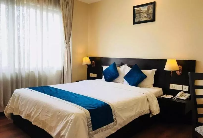 هتل Kaveri Inn