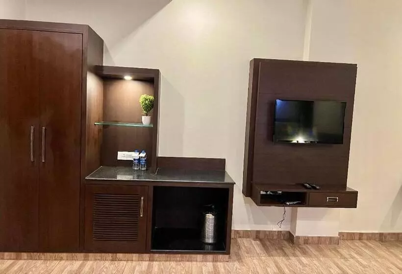 Hotelli Lavanya Tower Haldwani