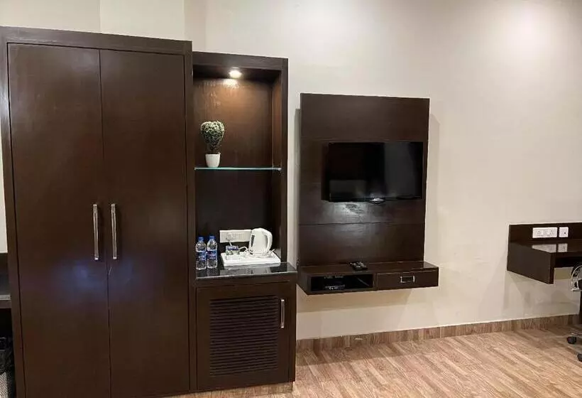 Hotelli Lavanya Tower Haldwani