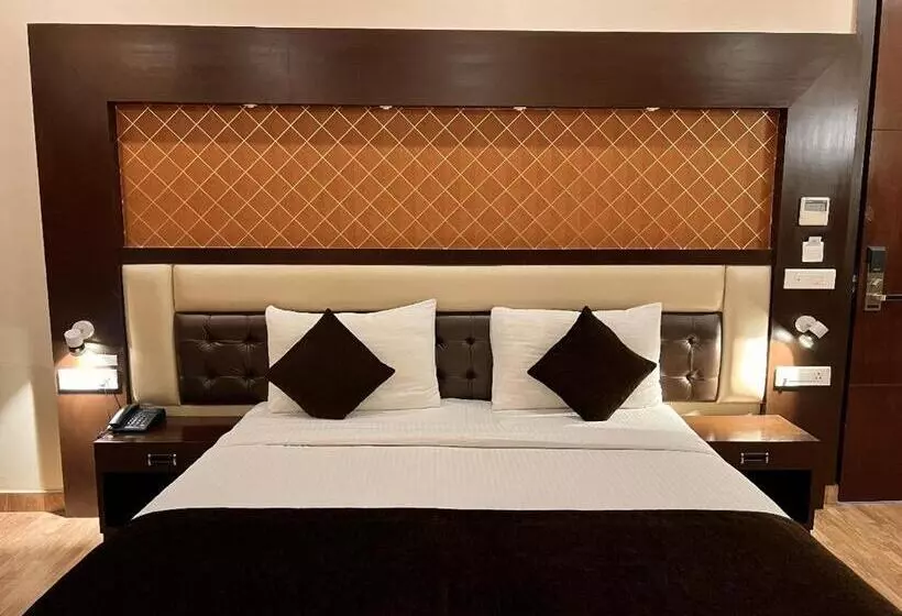 Hotelli Lavanya Tower Haldwani