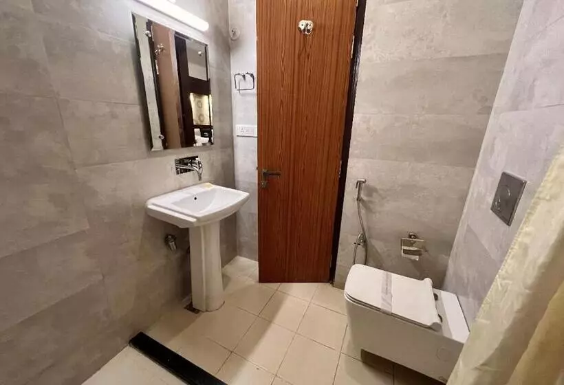 Hotelli Lavanya Tower Haldwani