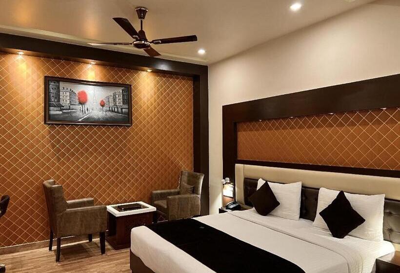 Отель Lavanya Tower Haldwani