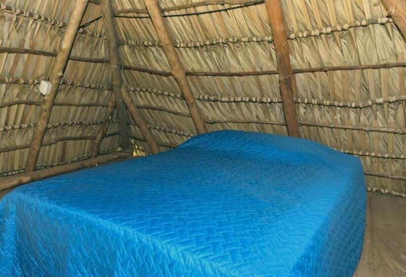 هتل Miravalleecosurf