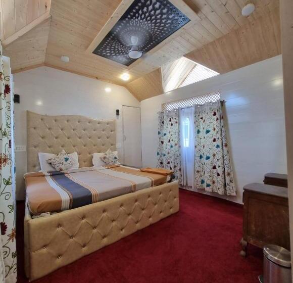 فندق Neelam & Lady Of Group Of Houseboats