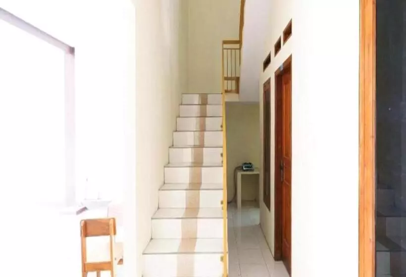 Hotel Oyo 93249 Wisma Jasmine Syariah