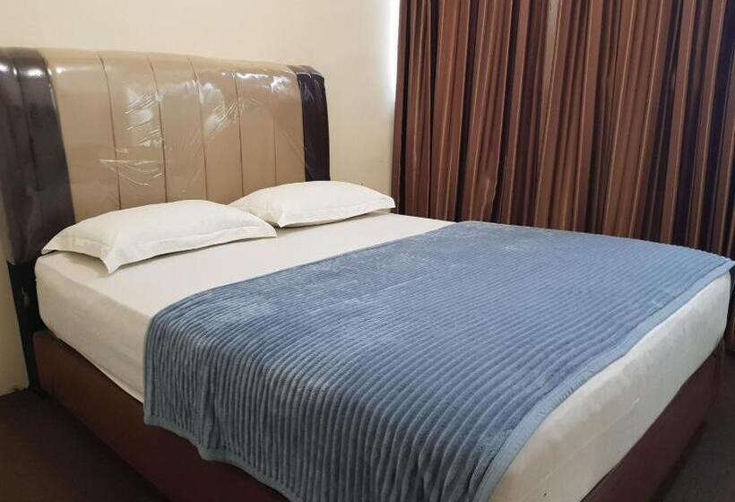 Hotel Oyo 93264 Penginapan Syari Ah Berlian