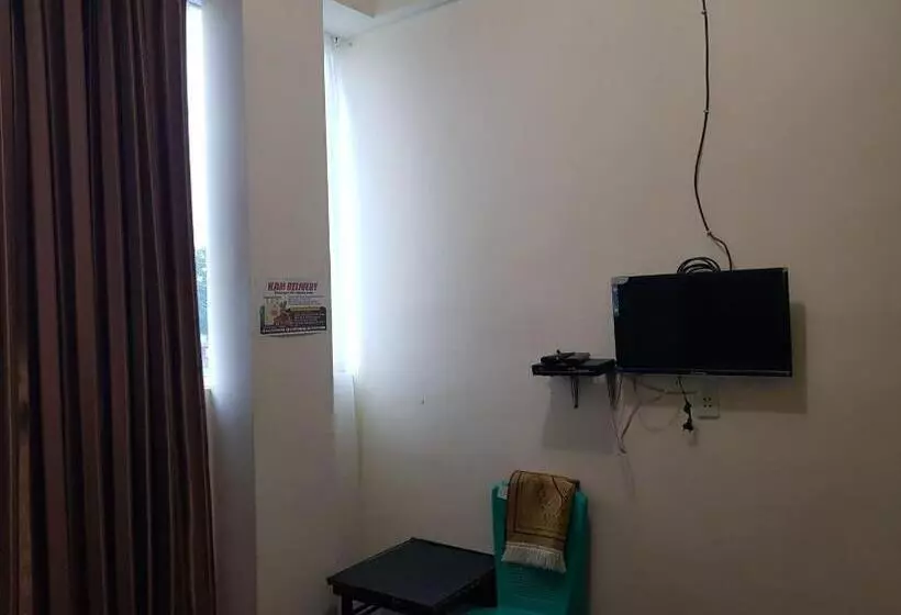 هتل Oyo 93264 Penginapan Syari Ah Berlian