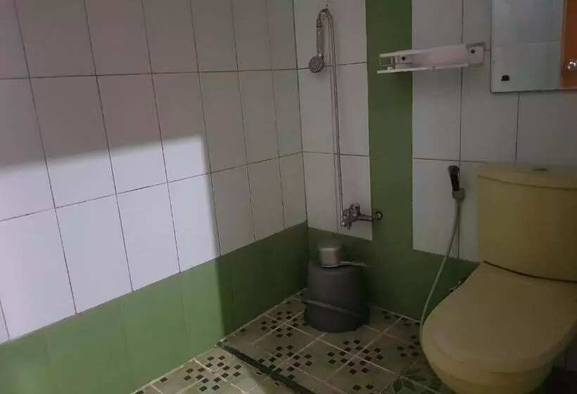 هتل Oyo 93264 Penginapan Syari Ah Berlian