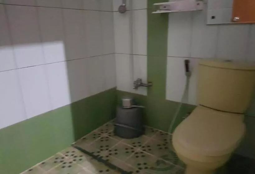 هتل Oyo 93264 Penginapan Syari Ah Berlian