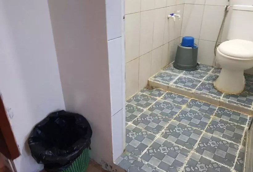 هتل Oyo 93264 Penginapan Syari Ah Berlian