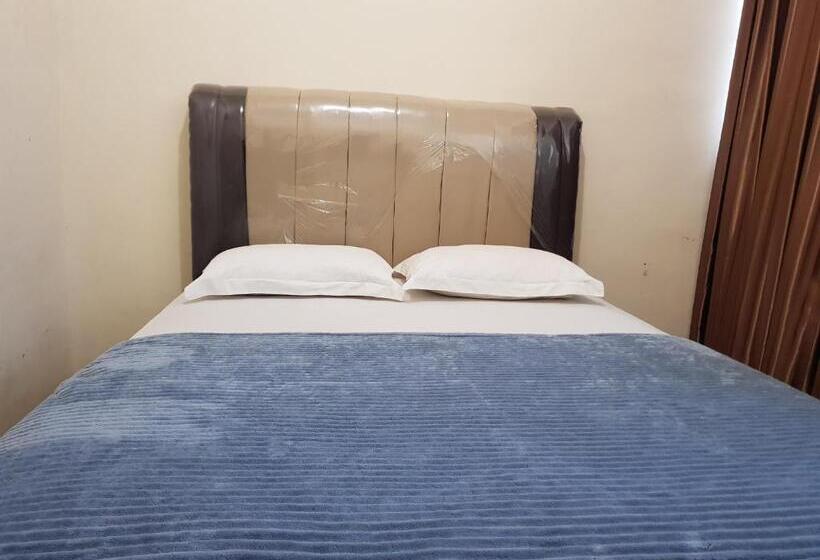 Hotel Oyo 93264 Penginapan Syari Ah Berlian