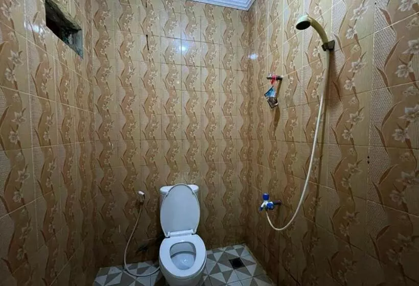 Hotelli Oyo 93292 Raudhatul Husna Homestay Syariah