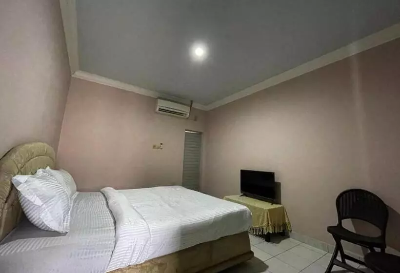 Hotelli Oyo 93292 Raudhatul Husna Homestay Syariah