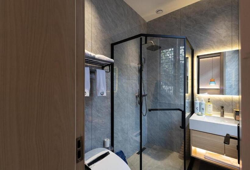 ホテル Xishu Garden Inn   Travel Agency Service   Car Rent Service   English Speaking