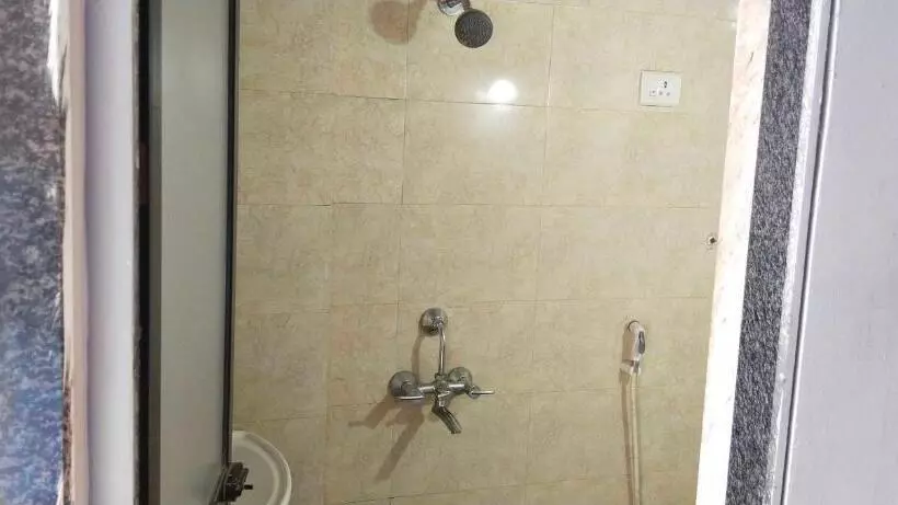 Oyo Flagship Hotel Golden Nest