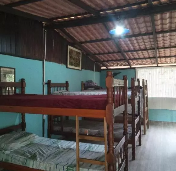 Pacífico Hostel E Flats Trindade
