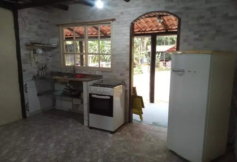 Pacífico Hostel E Flats Trindade