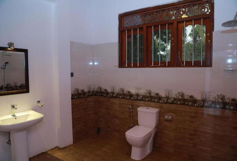 بنسيون Araliya Pool House