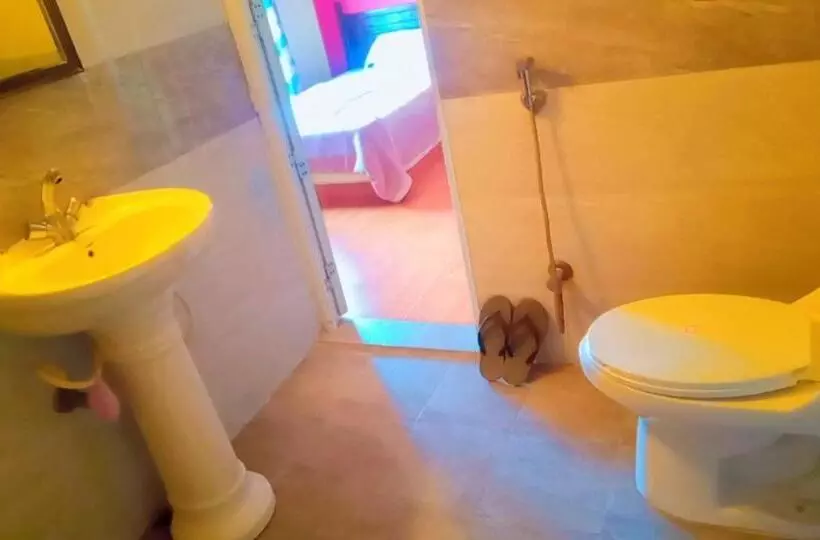 پانسیون Holidays Inn   Bagpacker S Home