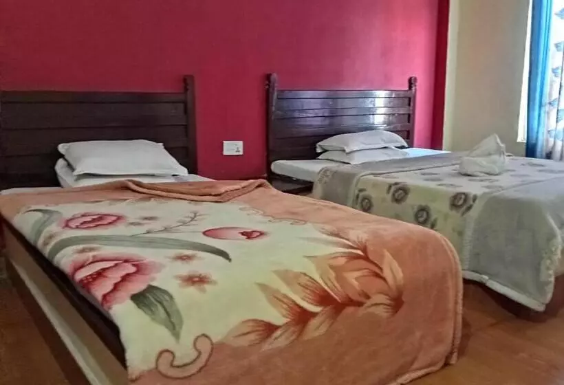 پانسیون Holidays Inn   Bagpacker S Home