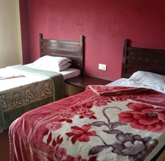 پانسیون Holidays Inn   Bagpacker S Home