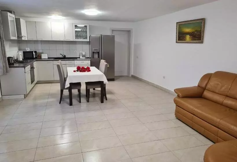 Majatalo Margareta S House