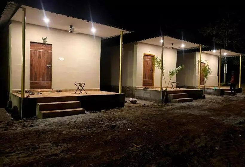 Raghu Eco Resorts, Lambasingi