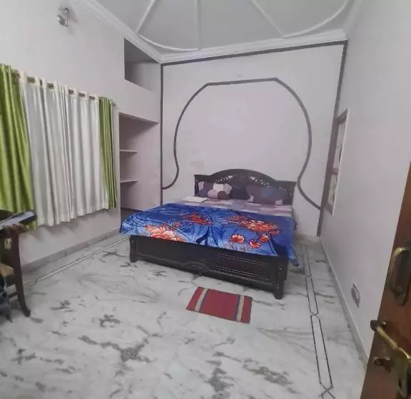Spot On Hotel Pragya 4
