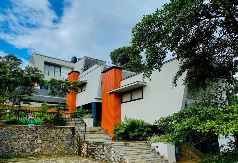 Aamiaismajoitus (B&B) Iris Highes Villas