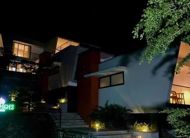 Aamiaismajoitus (B&B) Iris Highes Villas