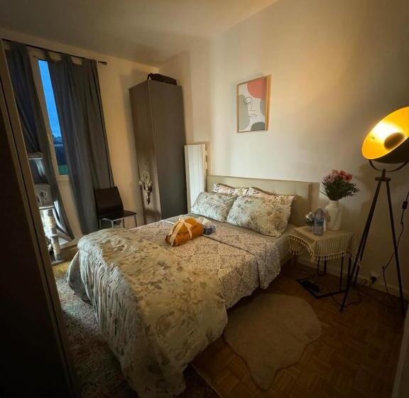 تختخواب و صبحانه Near The Palace Of Versailles Breakfast+parking