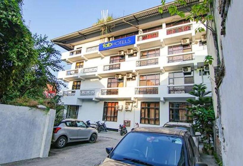 Fabhotel Cp Palace Race Course