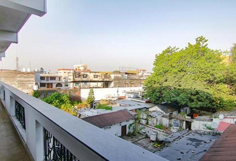 Fabhotel Cp Palace Race Course