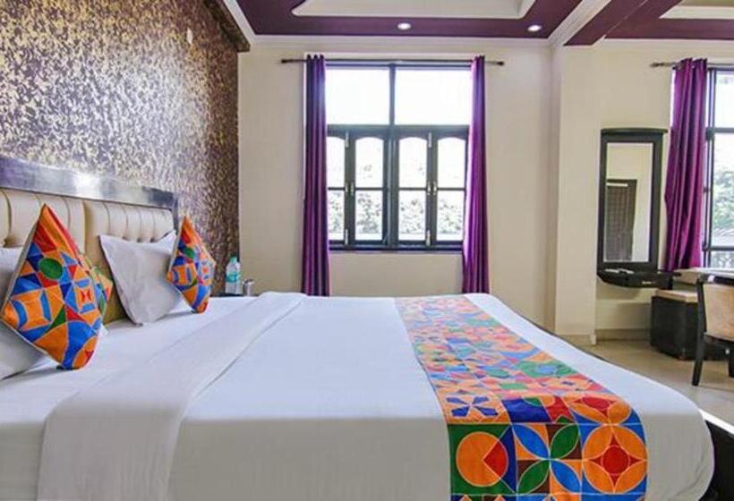 Fabhotel Cp Palace Race Course