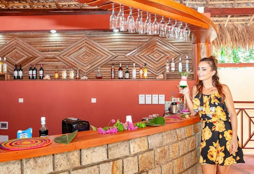 هتل Blue Sky Resort