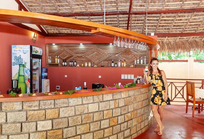 هتل Blue Sky Resort