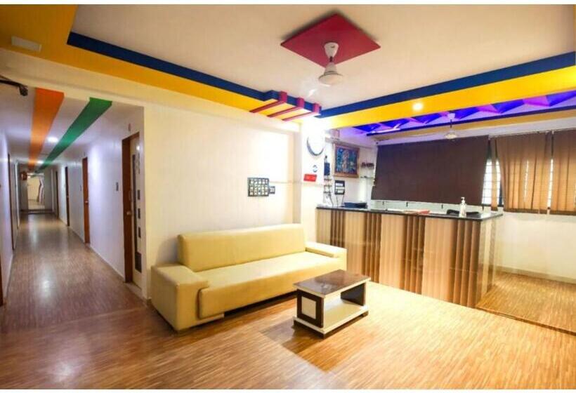 فندق Day Night Stay, Surat