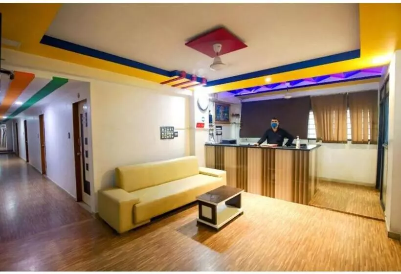 ホテル Day Night Stay, Surat