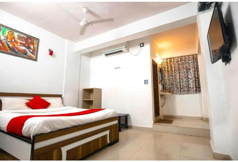 فندق Day Night Stay, Surat