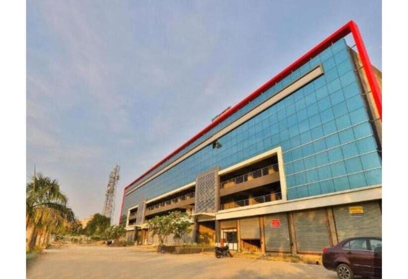 فندق Day Night Stay, Surat