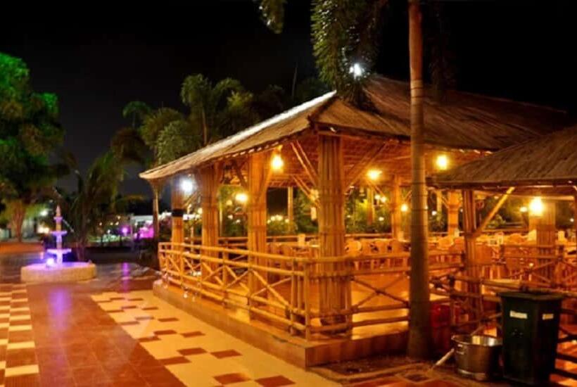 Hotel Fortune Penthouse 11th Floor With Sky Orbit Swimming Pool And Gym