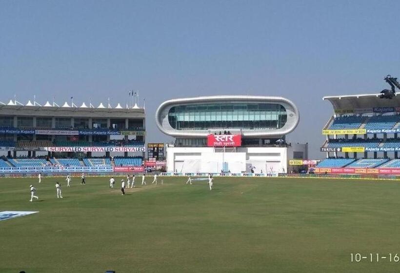 Hotel Fortune Penthouse 11th Floor With Sky Orbit Swimming Pool And Gym