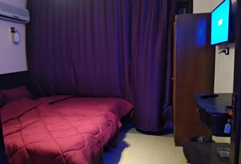 هتل Garden City House