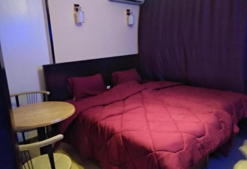 هتل Garden City House