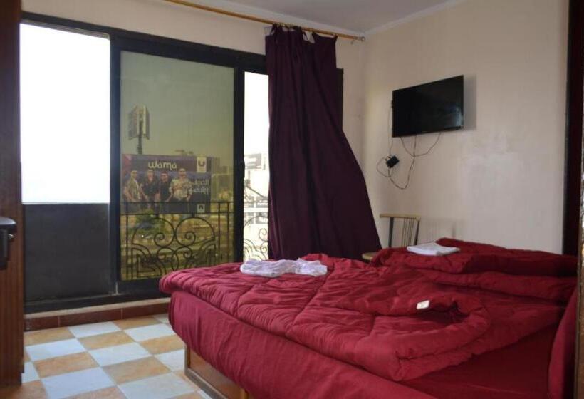 هتل Garden City House