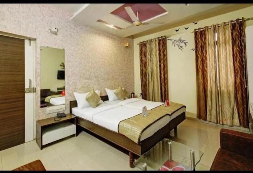 Hotelli Radiant, Ahmedabad