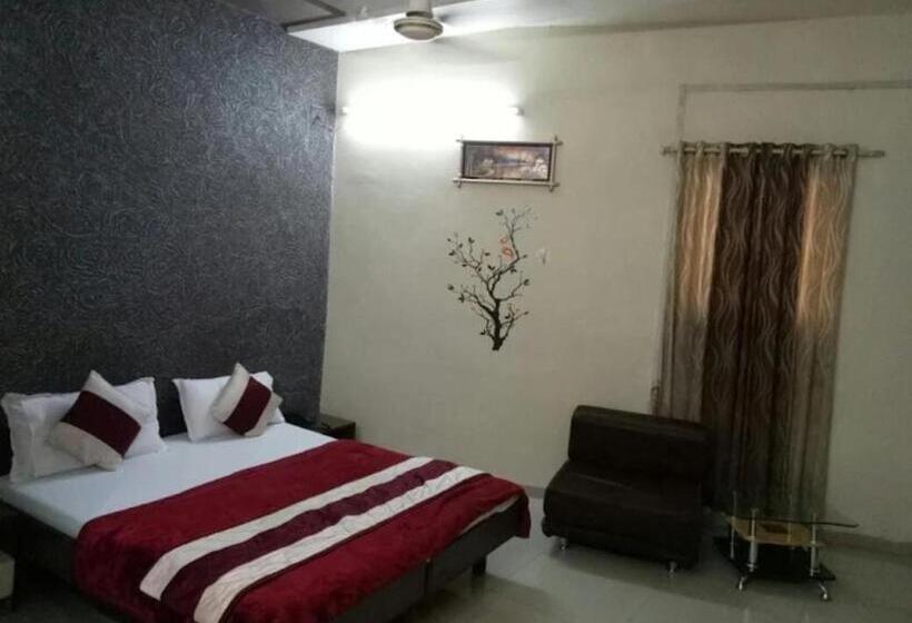 Hotelli Radiant, Ahmedabad