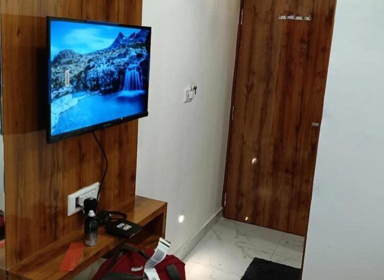 Hotelli Radiant, Ahmedabad